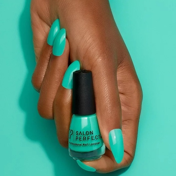 SALON PERFECT TIPS & TOES MER-MADE OF MONEY MATCHING LACQUER & NAIL SET - Picture 3 of 6